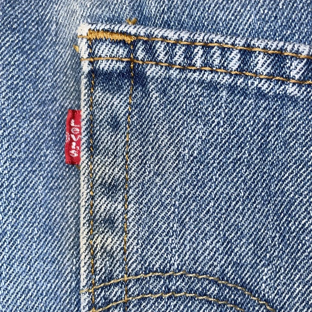 Levis 550 Jeans Mens 38x30 Blue Relaxed Fit‎ Tapered Leg Zip Fly Denim Classic